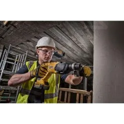 DeWALT Utensili - Tassellatore AKU 18V, 1x Aku 4,0 Ah XR DCH133M1 -Filtraggio negozio 7508fca3aedf93bc9feabe2d