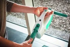 Leifheit Pulizia - Lavavetri Elettrico Window Cleaner E Asta Da 43 Cm 51001 -Filtraggio negozio d53ae9bd74d825cabe083510