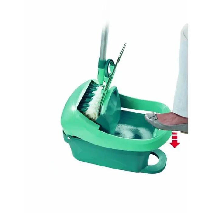 Leifheit Pulizia - Secchio Profi Con Strizzatura A Pedale E Rotelle Integrate 55076 5 Leifheit Pulizia - Secchio Profi Con Strizzatura A Pedale E Rotelle Integrate 55076 - immagine 3