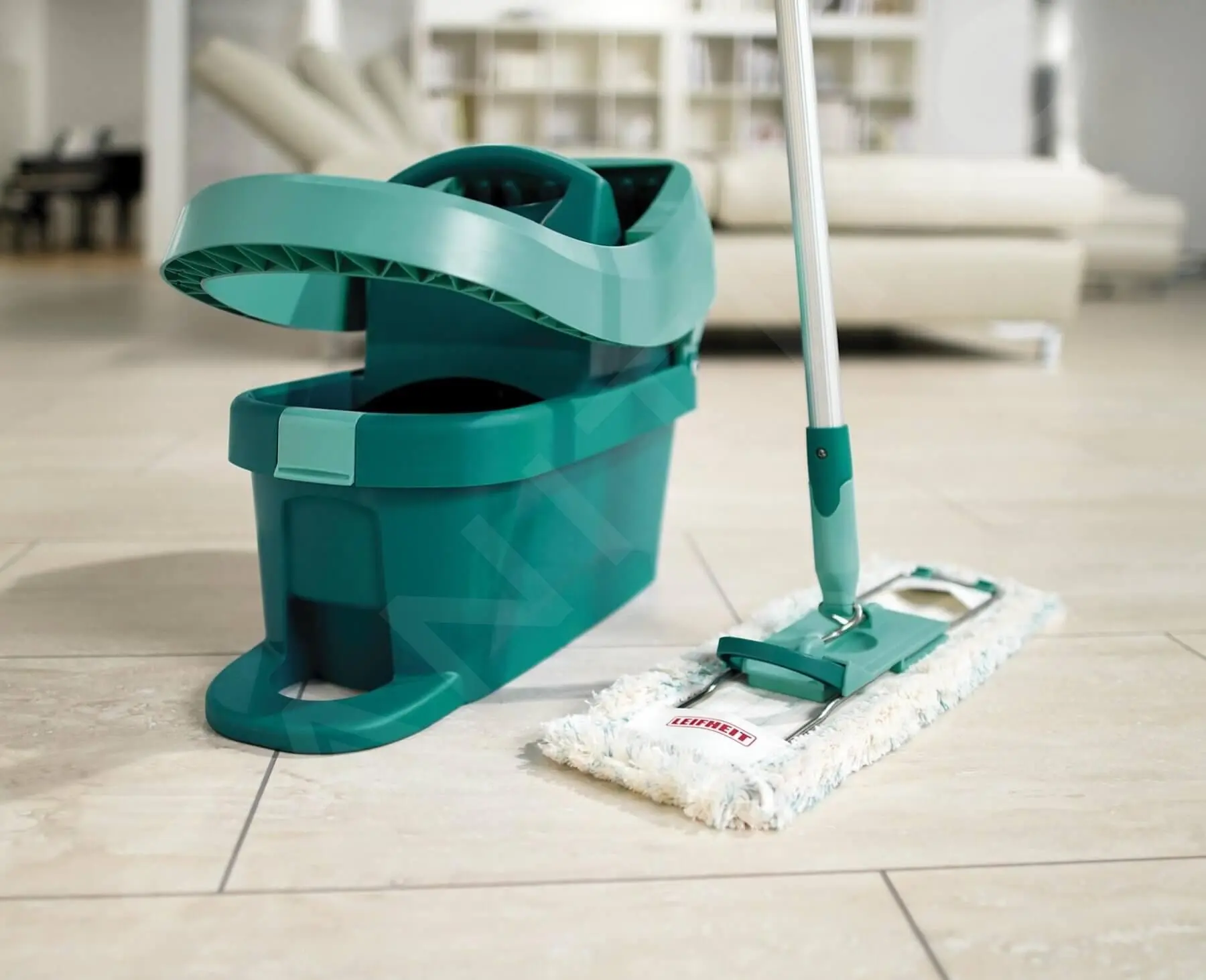 Leifheit Pulizia - Secchio Profi Con Strizzatura A Pedale E Rotelle Integrate 55076 4 Leifheit Pulizia - Secchio Profi Con Strizzatura A Pedale E Rotelle Integrate 55076 - immagine 2